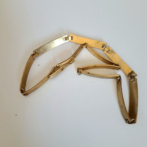 Gol tone metal belt. - Picture 3 of 8